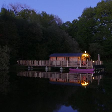 Domaine de la Clauzade Bed & Breakfast Saint-Germain-les-Vergnes Exterior foto