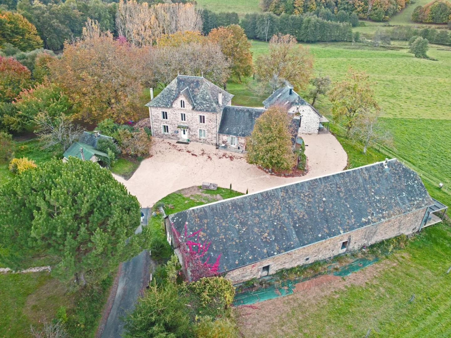 Domaine de la Clauzade Bed & Breakfast Saint-Germain-les-Vergnes Exterior foto
