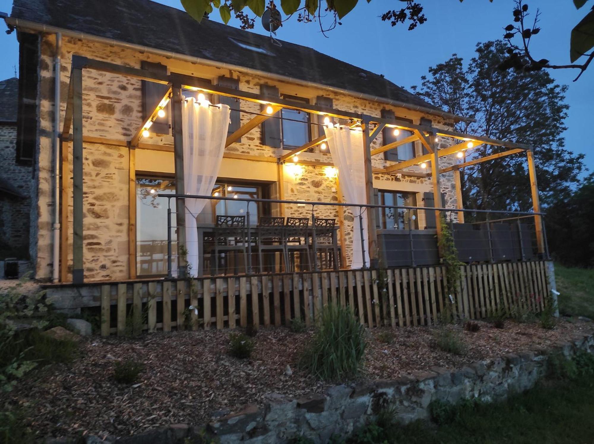 Domaine de la Clauzade Bed & Breakfast Saint-Germain-les-Vergnes Exterior foto