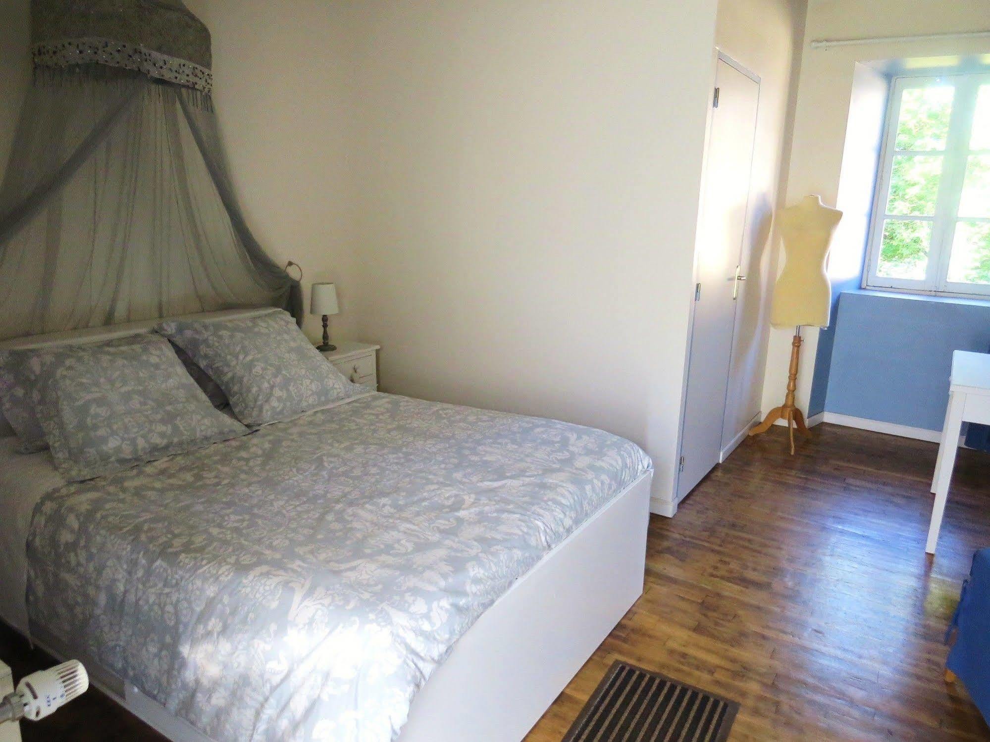 Domaine de la Clauzade Bed & Breakfast Saint-Germain-les-Vergnes Exterior foto
