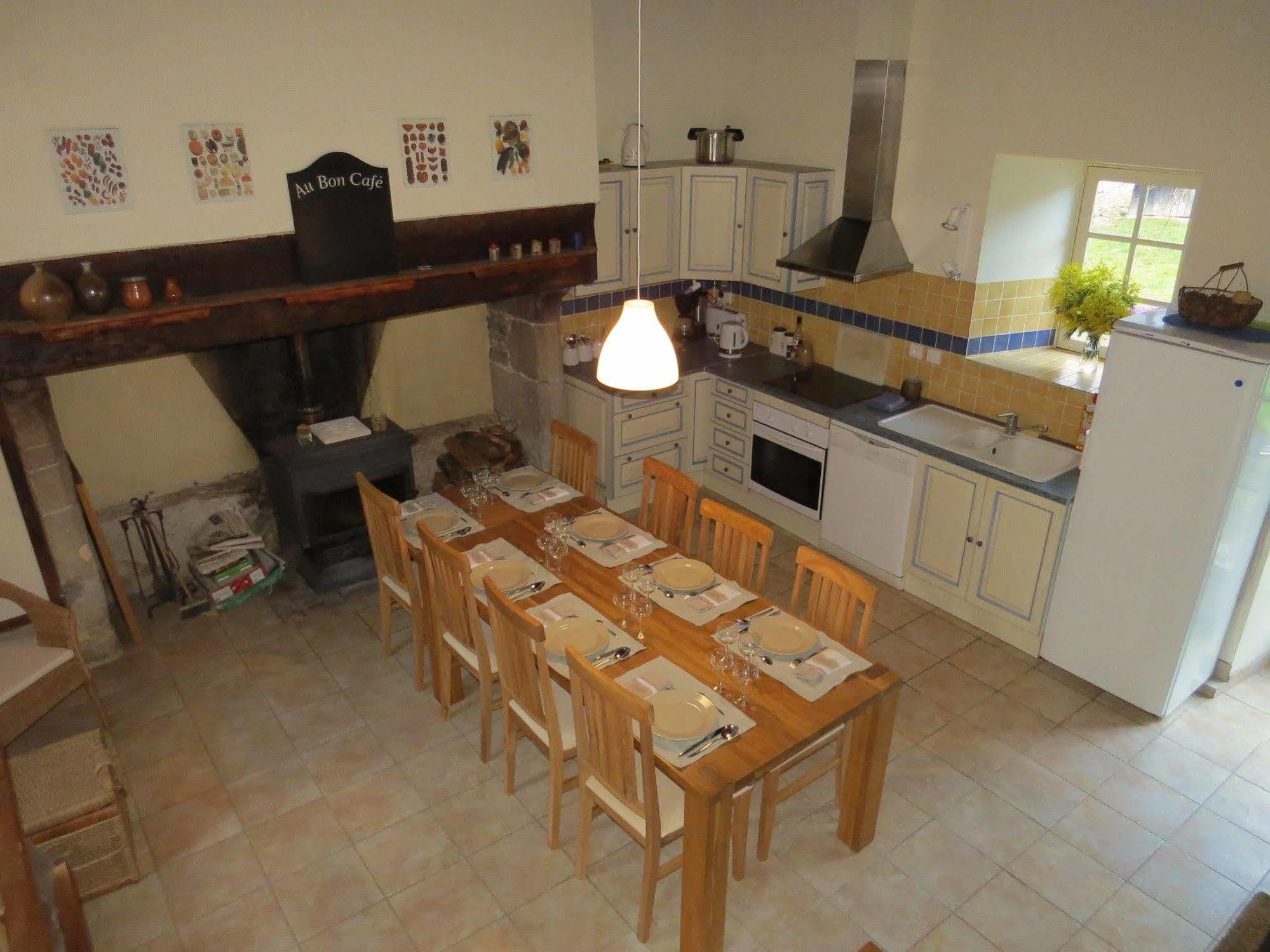 Domaine de la Clauzade Bed & Breakfast Saint-Germain-les-Vergnes Exterior foto