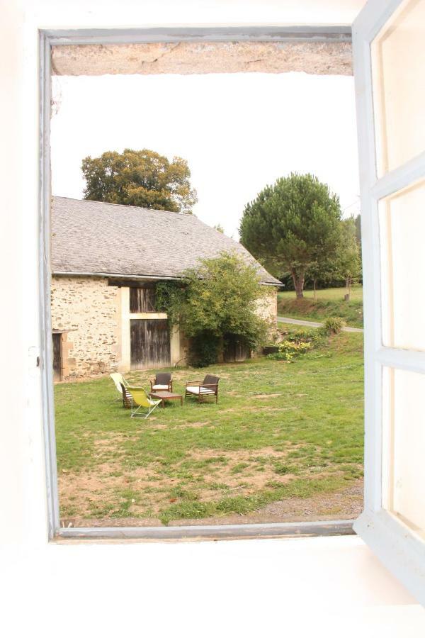 Domaine de la Clauzade Bed & Breakfast Saint-Germain-les-Vergnes Exterior foto
